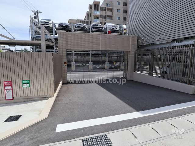 駐車場入口(リングシャッター付き)