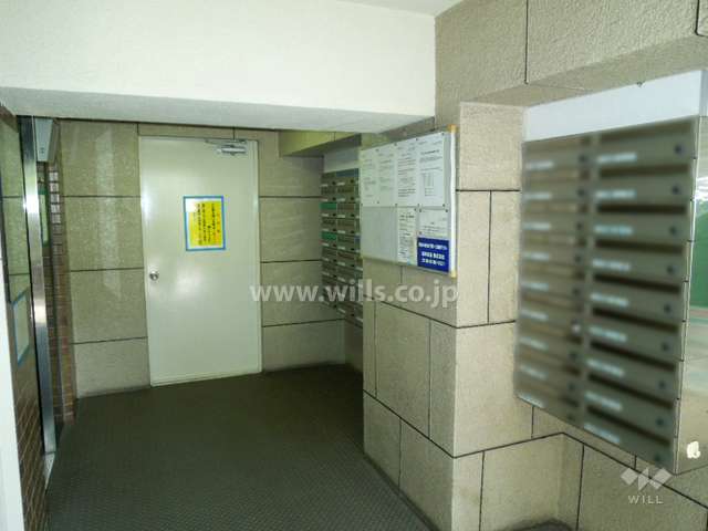 エントランスホール（共用ポスト）