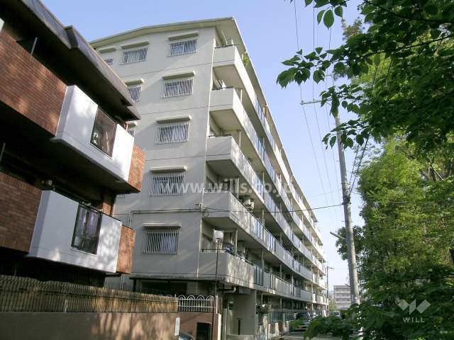 ユニライフ緑地公園2の外観（南東側から）