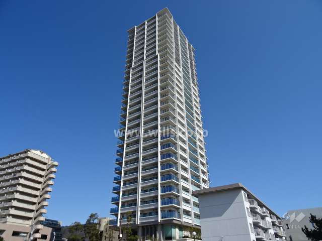 プラウドタワー住吉の外観（南西側から）
