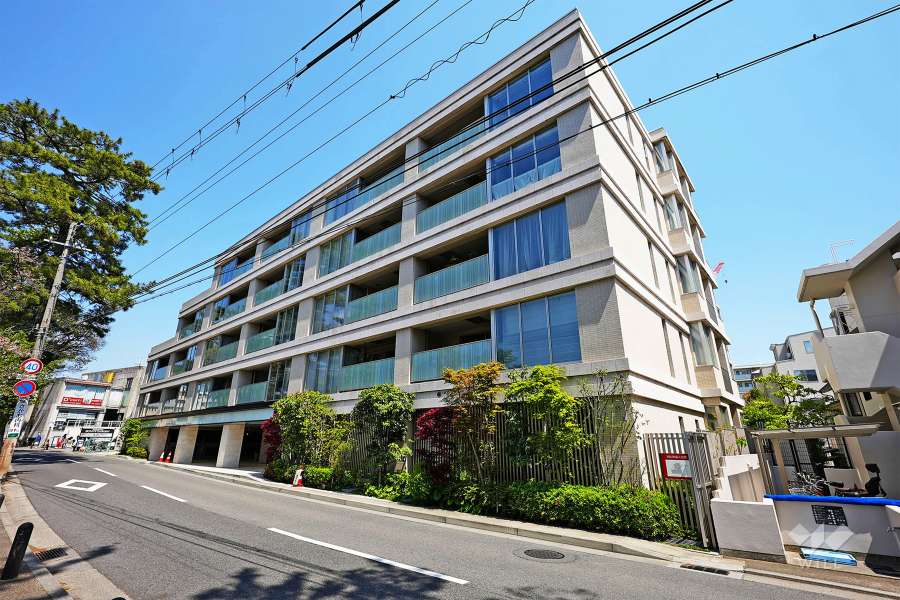 ローレルコート夙川北名次町の外観（南西側から）