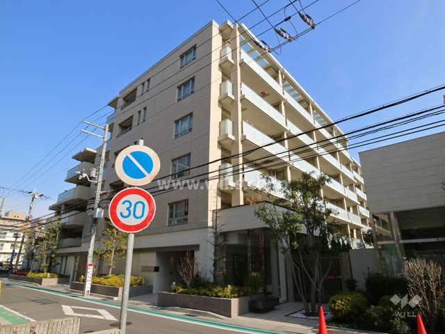 ウェリス西宮北口コンフュール林田の外観（南西側から）