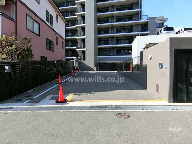 駐車場入口