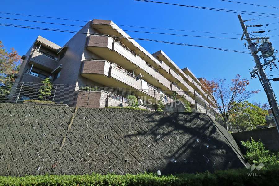 御影パークハイツ1番館の外観（西側から）