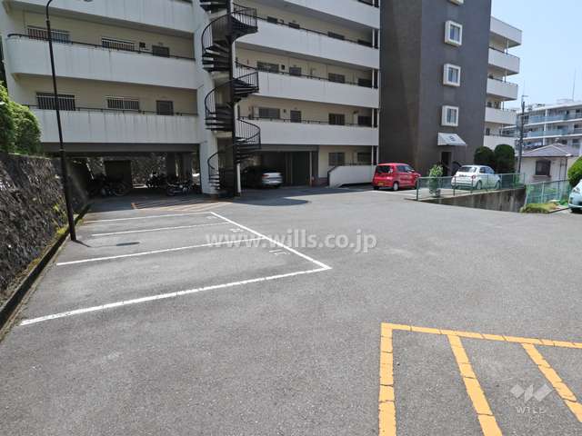 敷地内駐車場（屋外平面式）