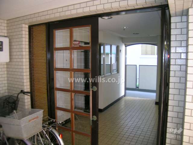 エントランスホール