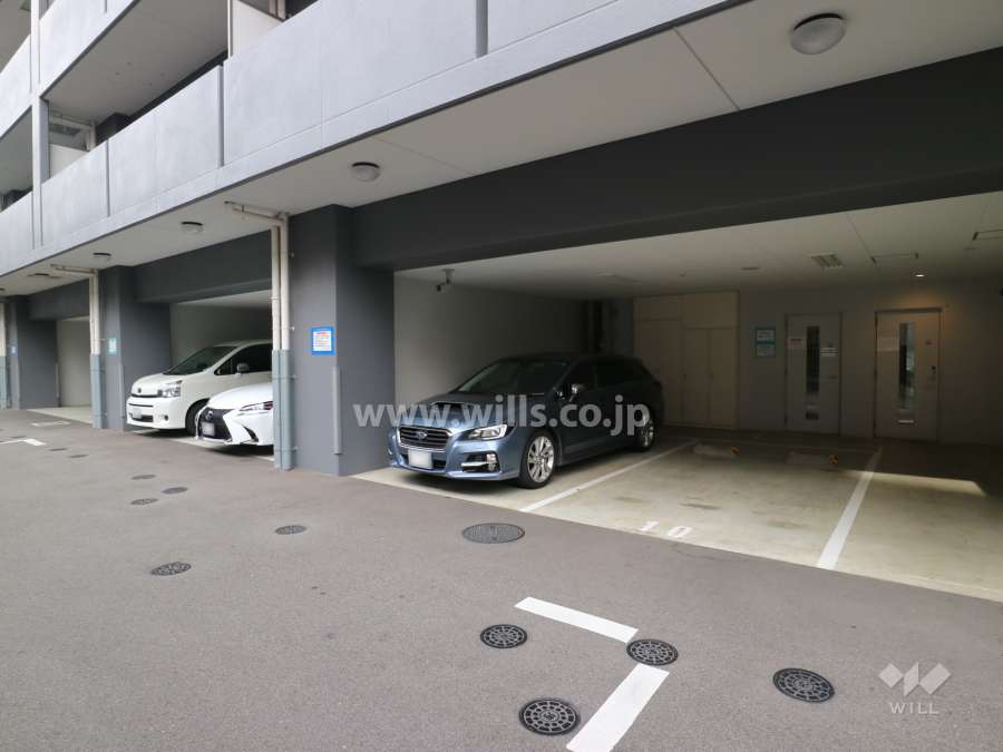 敷地内駐車場（屋外平面式）