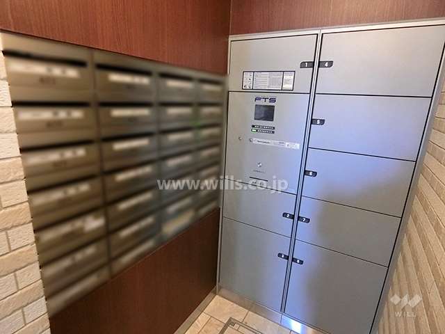 宅配ボックスと共用ポスト