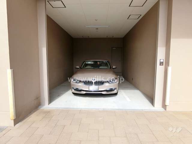 敷地内駐車場（屋内平面式）
