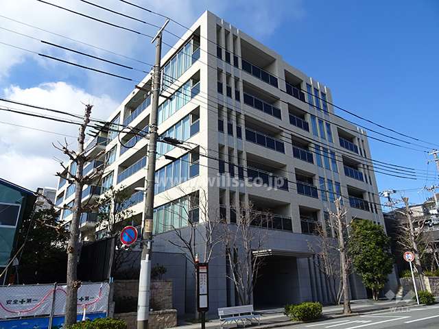 ジェイグラン岡本の外観（南東側から）