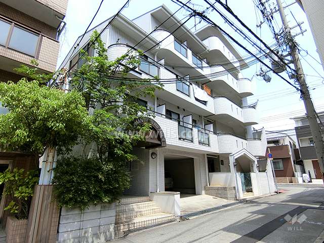シャルマンフジ御影参番館の外観（南西側から）
