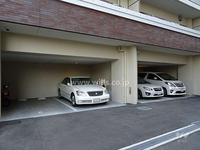 敷地内駐車場（屋内平面式）