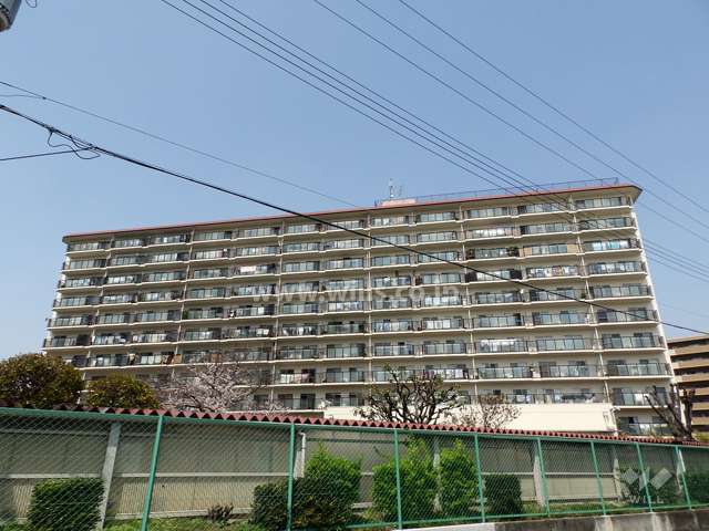 オリーブハイツ相川1号棟の外観(南側から)