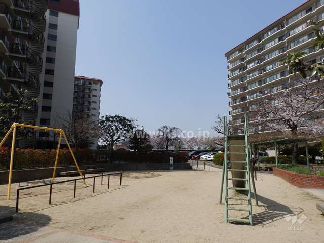 敷地内に公園があります。