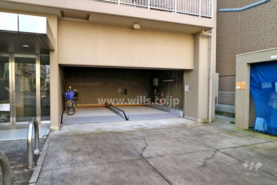 敷地内駐車場(屋内機械式)