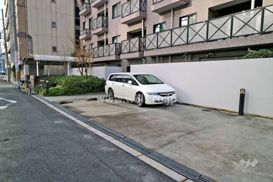 敷地内駐車場(屋外平面式)
