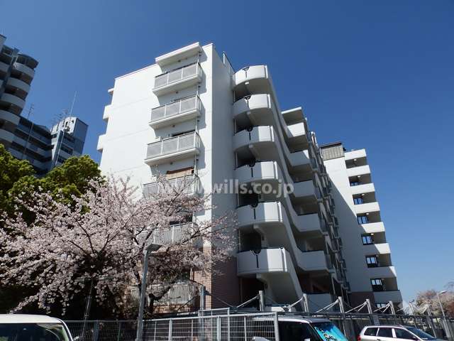 リバライン井高野2号棟の外観(北東側から)