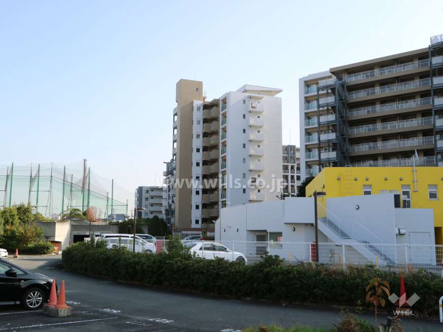 ウェルピア井高野D棟の外観(西側から)