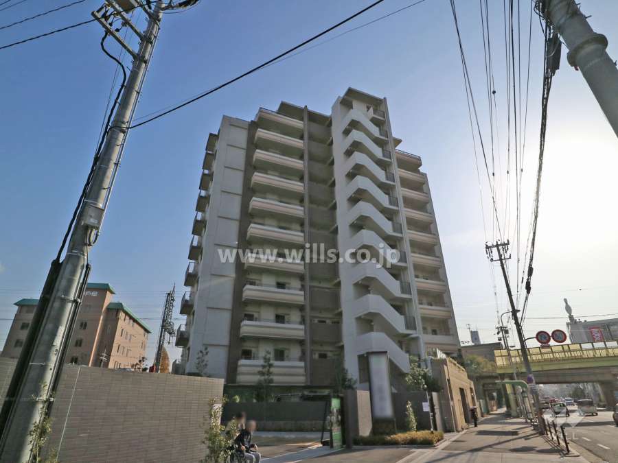 ハイネスクラウズ上新庄の外観(南側から)