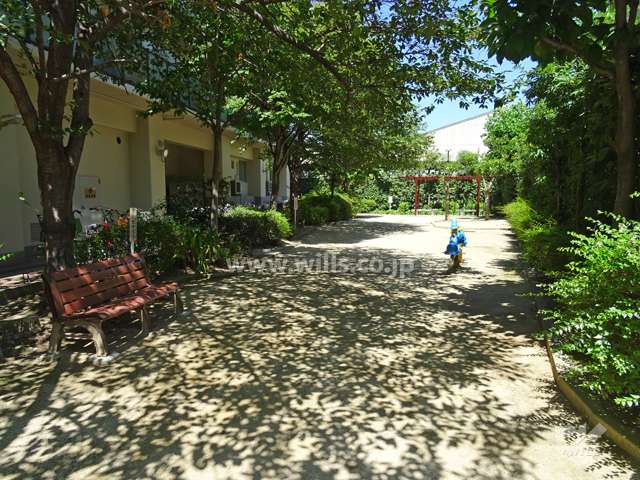 敷地内にある広場