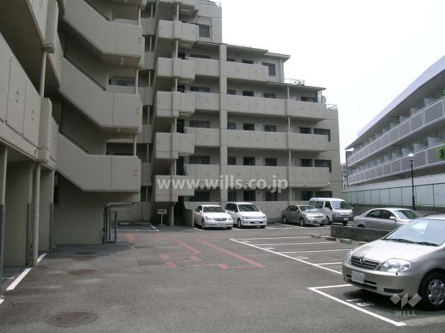 敷地内の駐車場