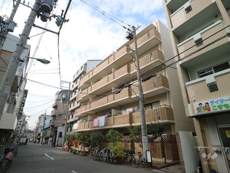 朝日プラザ上新庄の外観(南東側から)