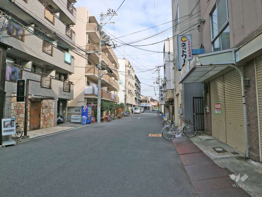 敷地南側の前面道路