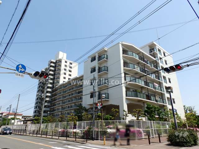 コスモザパークスイースト１の外観（北西側から）