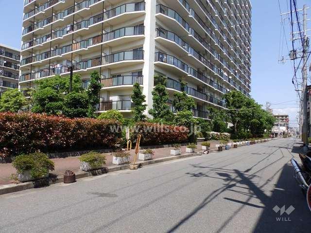 敷地東側前面道路