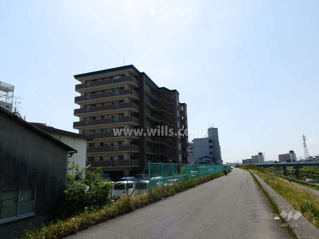 エンゼルクレッセ上新庄の遠景（北東側から）