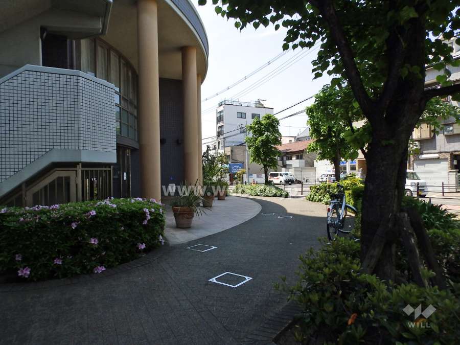 エントランス前の様子