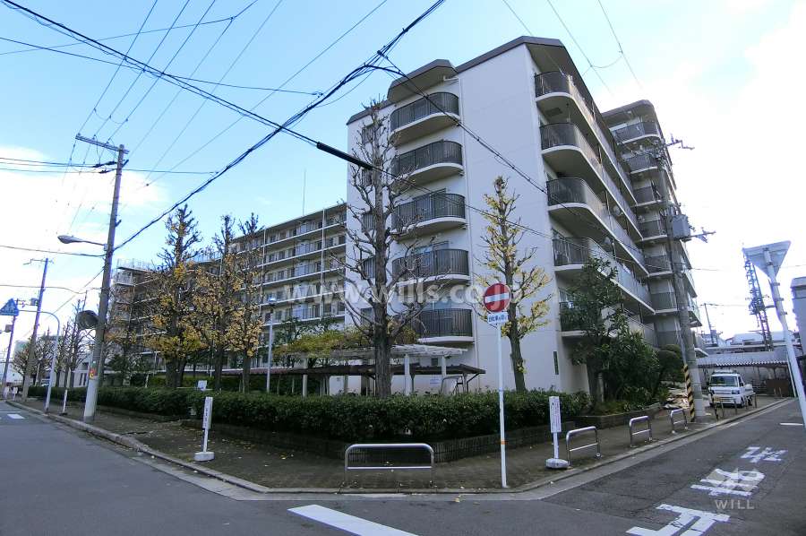 淡路パークハイツ2番館の外観（北西側から）