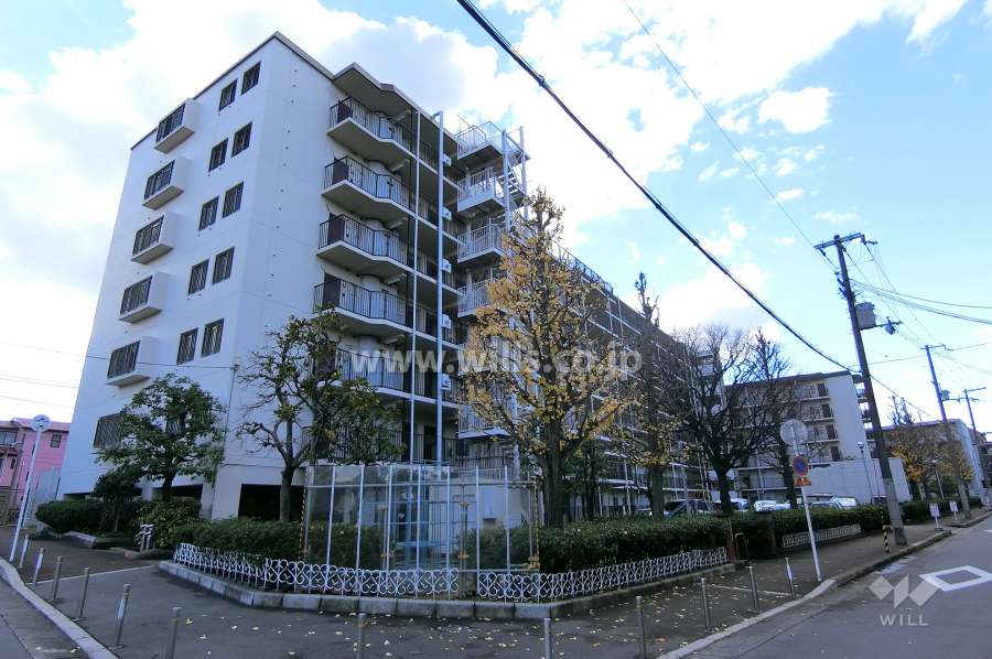 淡路パークハイツ2番館の外観（北東側から）