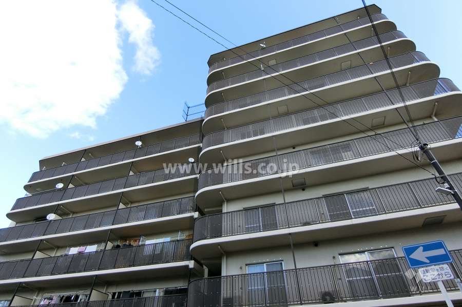 淡路パークハイツ2番館の外観（西側から）