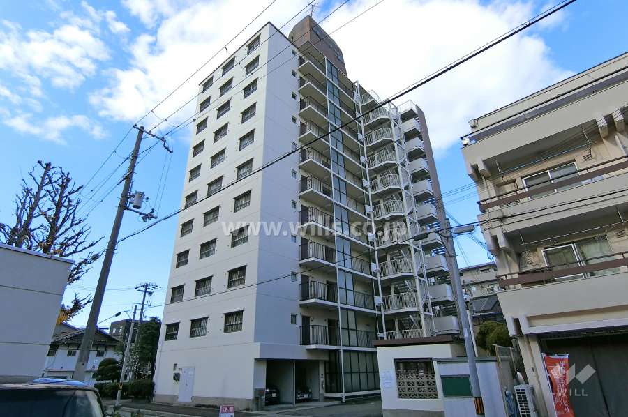 淡路パークハイツ1番館の外観（南東側）