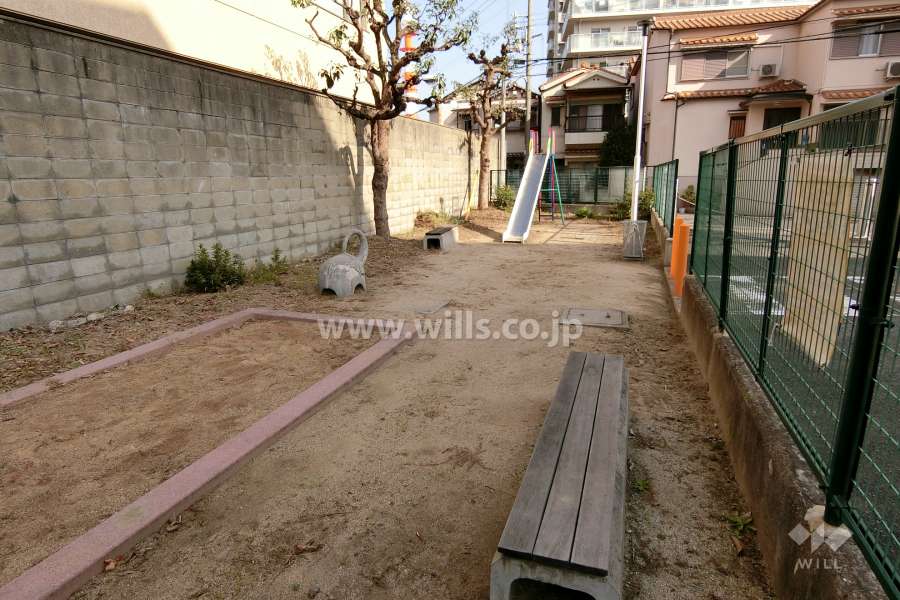 敷地に隣接する公園