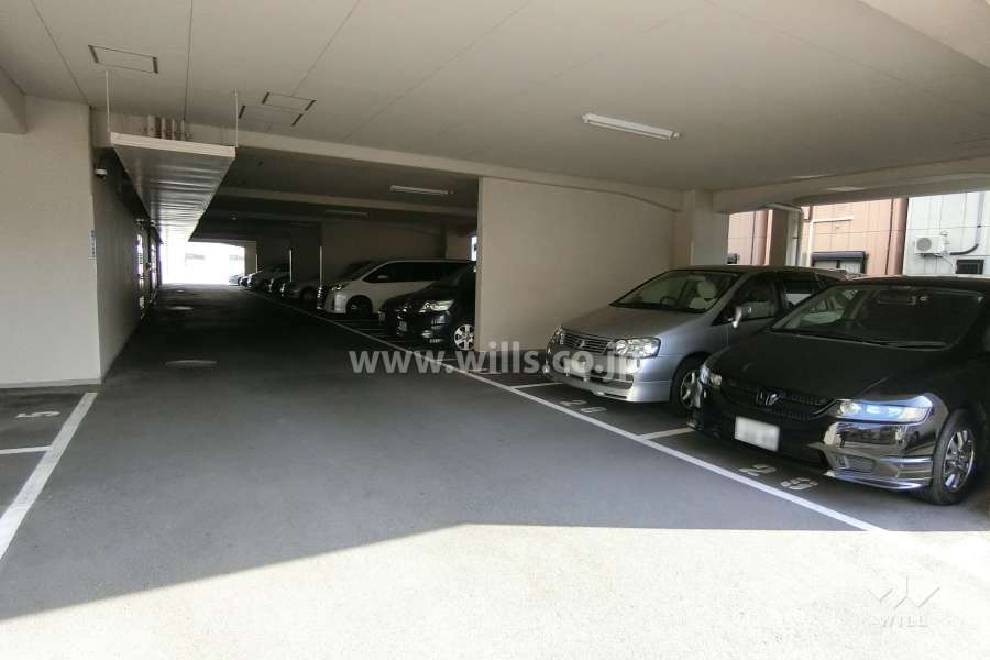 敷地内駐車場（屋内平面式）