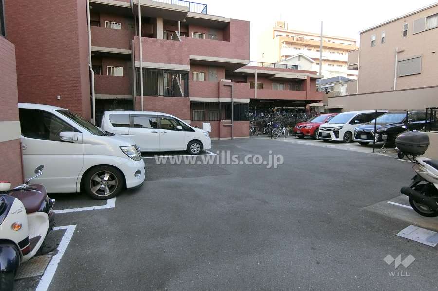 敷地内駐車場（屋外平面式）