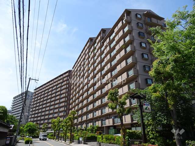 セントポリア北大阪ヴィゾン壱番館の外観（南東側から）