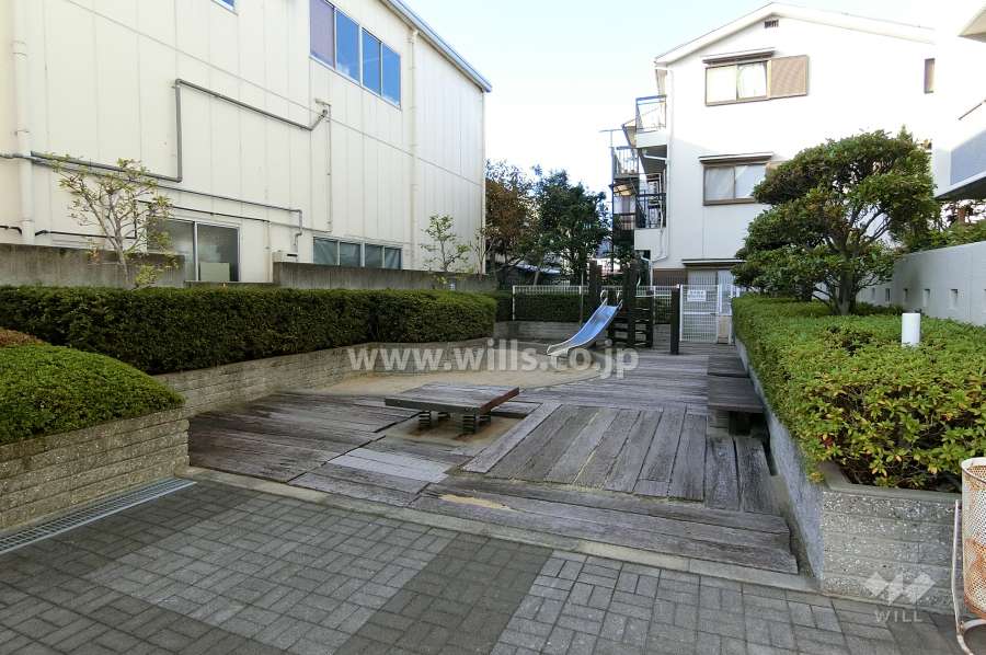 敷地内に設けられた公園