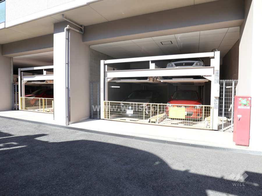 敷地内駐車場(屋内機械式)