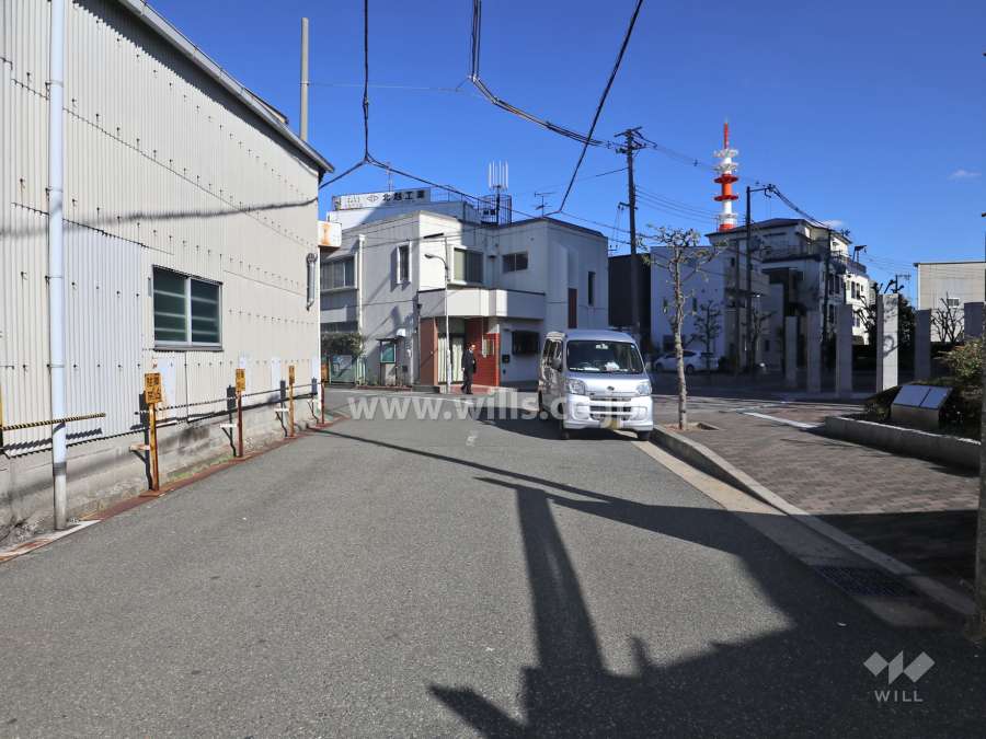 敷地北西側の前面道路