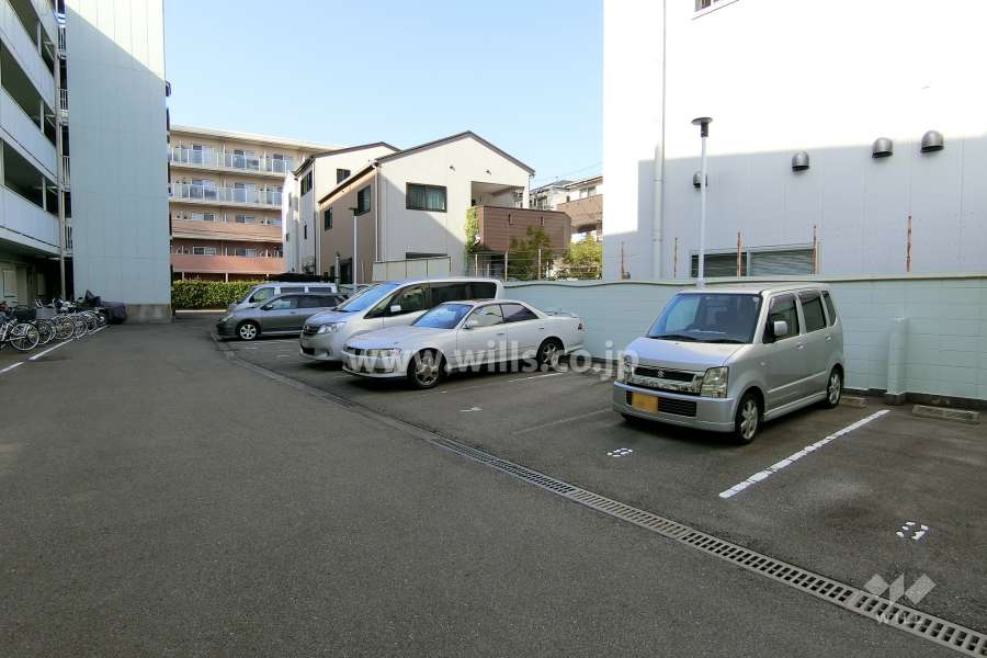 敷地内駐車場(屋外平面式)