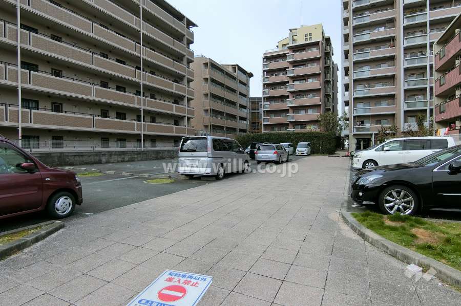 敷地内駐車場（屋外平面式）