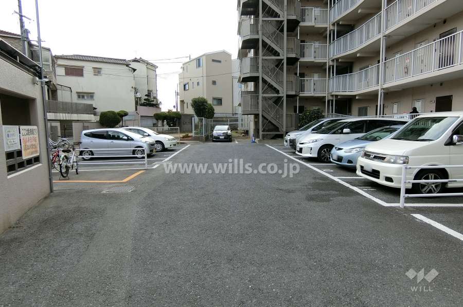 敷地内駐車場（屋外平面式）