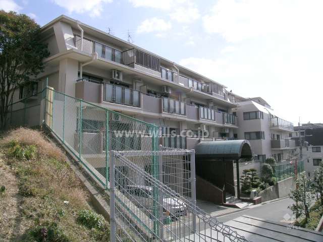 ユニライフ刀根山の外観（北西側から）