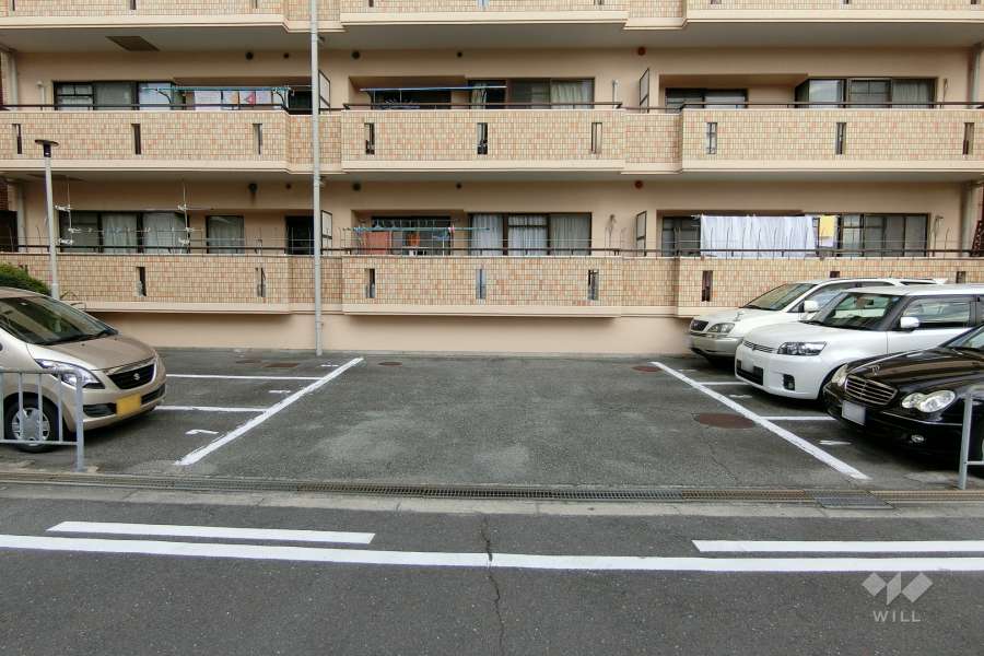 敷地内駐車場（屋外平面式）