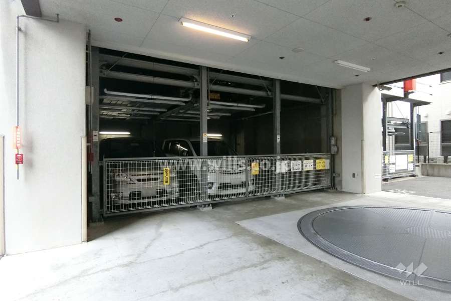 敷地内駐車場（屋内機械式）