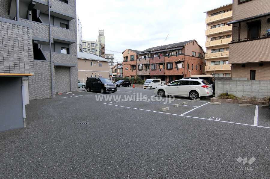 敷地内駐車場（屋外平面式）