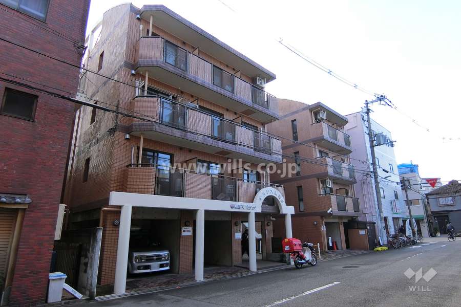 朝日プラザアクシス東淀川の外観（北東側から）